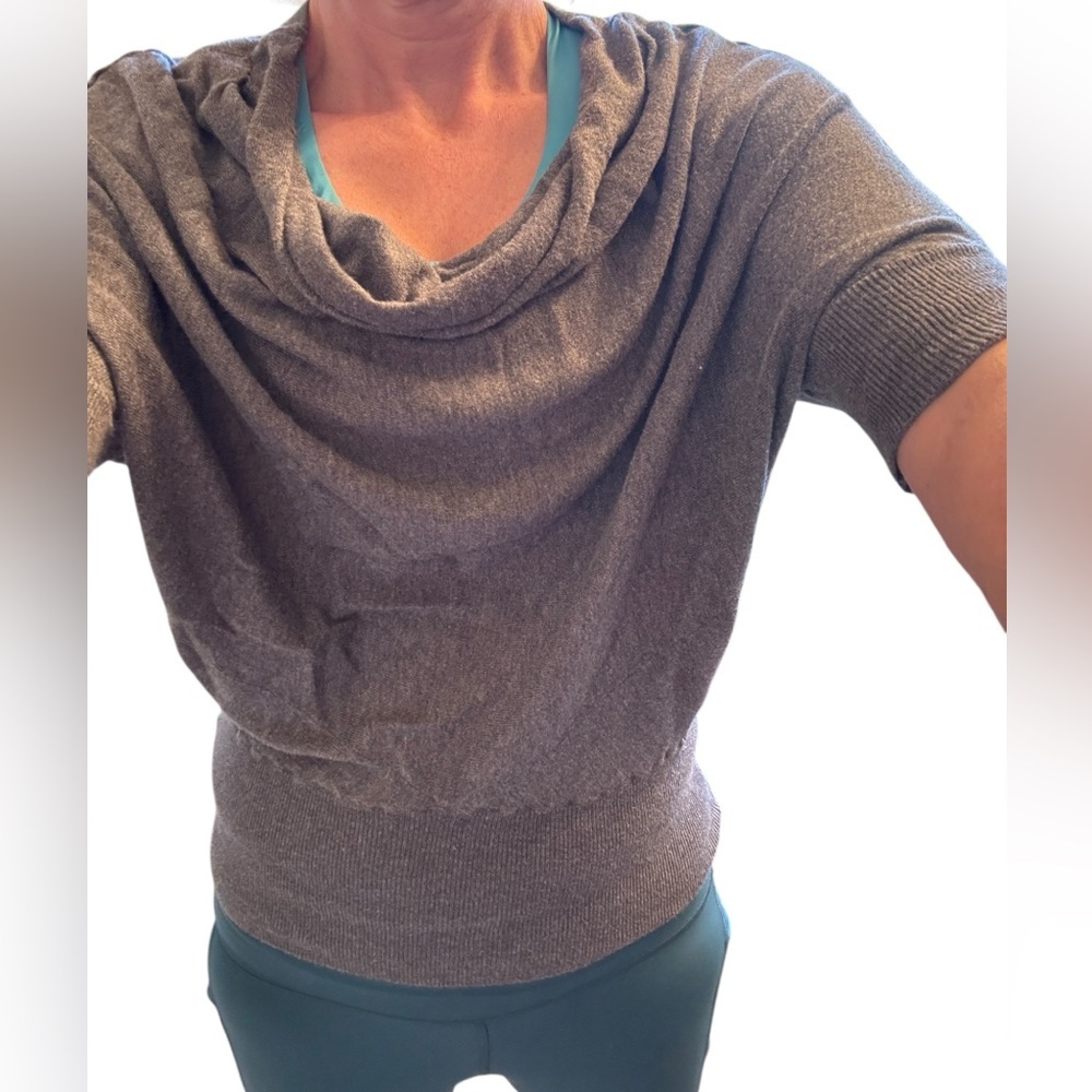 Ann Taylor’s LOFT W’s Med grey 3/4 Sleeve Sweater Cowl Neck Top. Exclnt cndtn. - Picture 2 of 10
